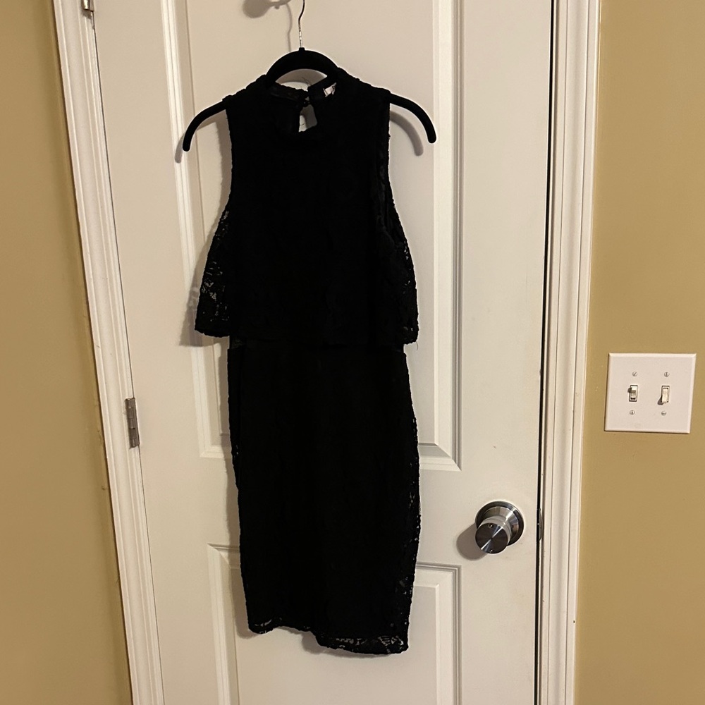 Bar III Black Sleeveless Midi Dress